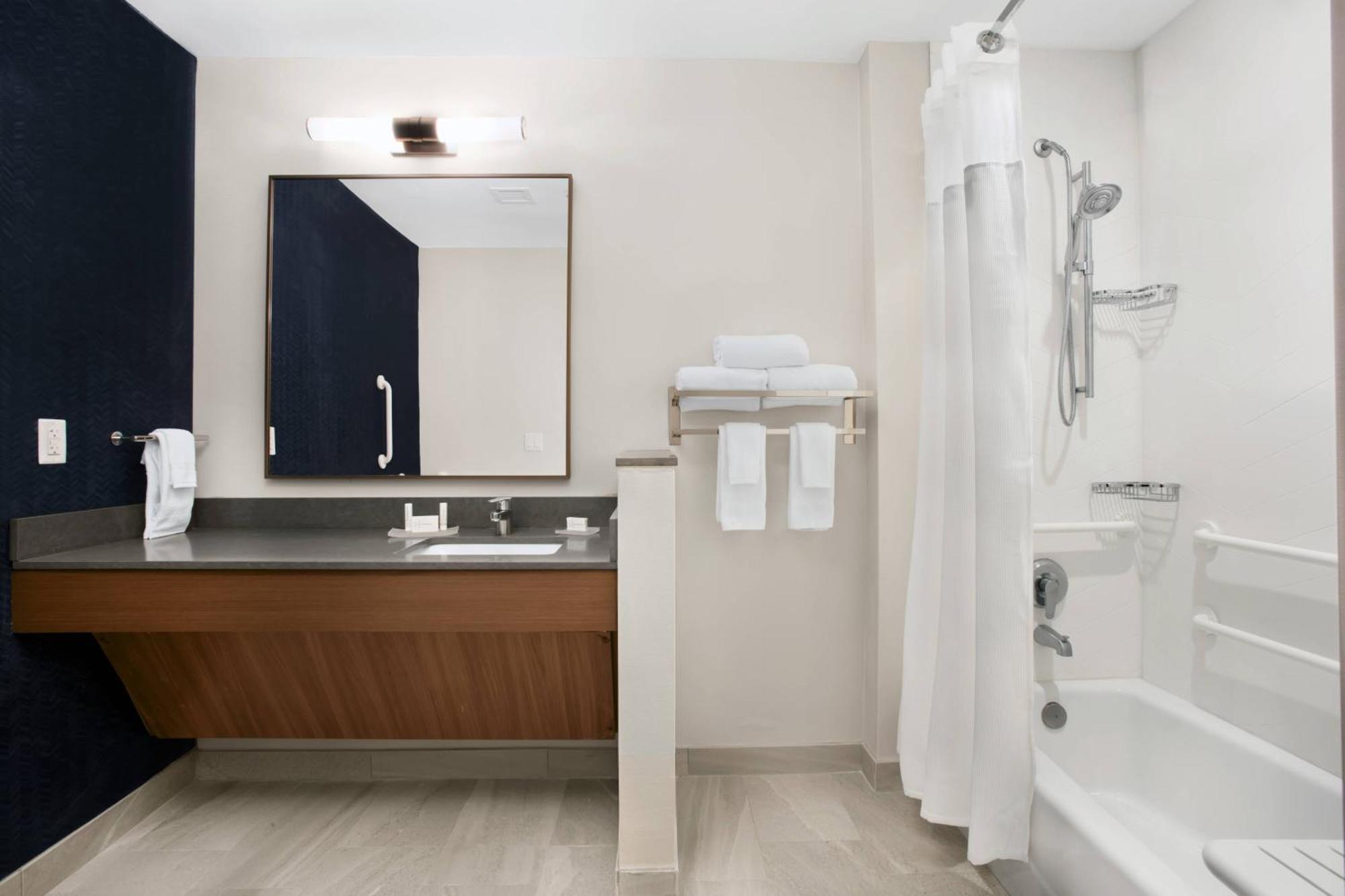 Fairfield Inn & Suites By Marriott Daytona Beach Speedway/Airport Buitenkant foto