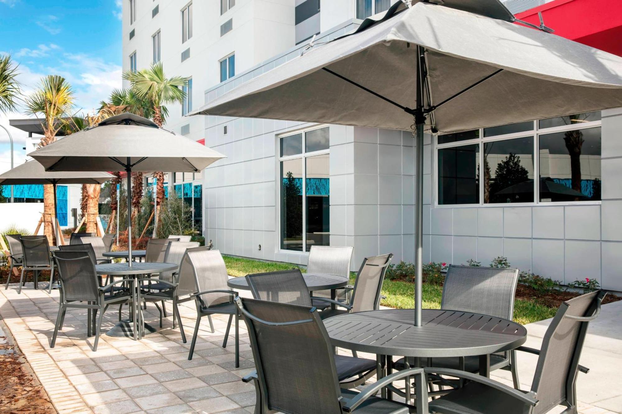 Fairfield Inn & Suites By Marriott Daytona Beach Speedway/Airport Buitenkant foto